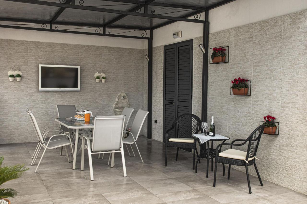 דירות נאפולי La Terrazza Del Corso מראה חיצוני תמונה